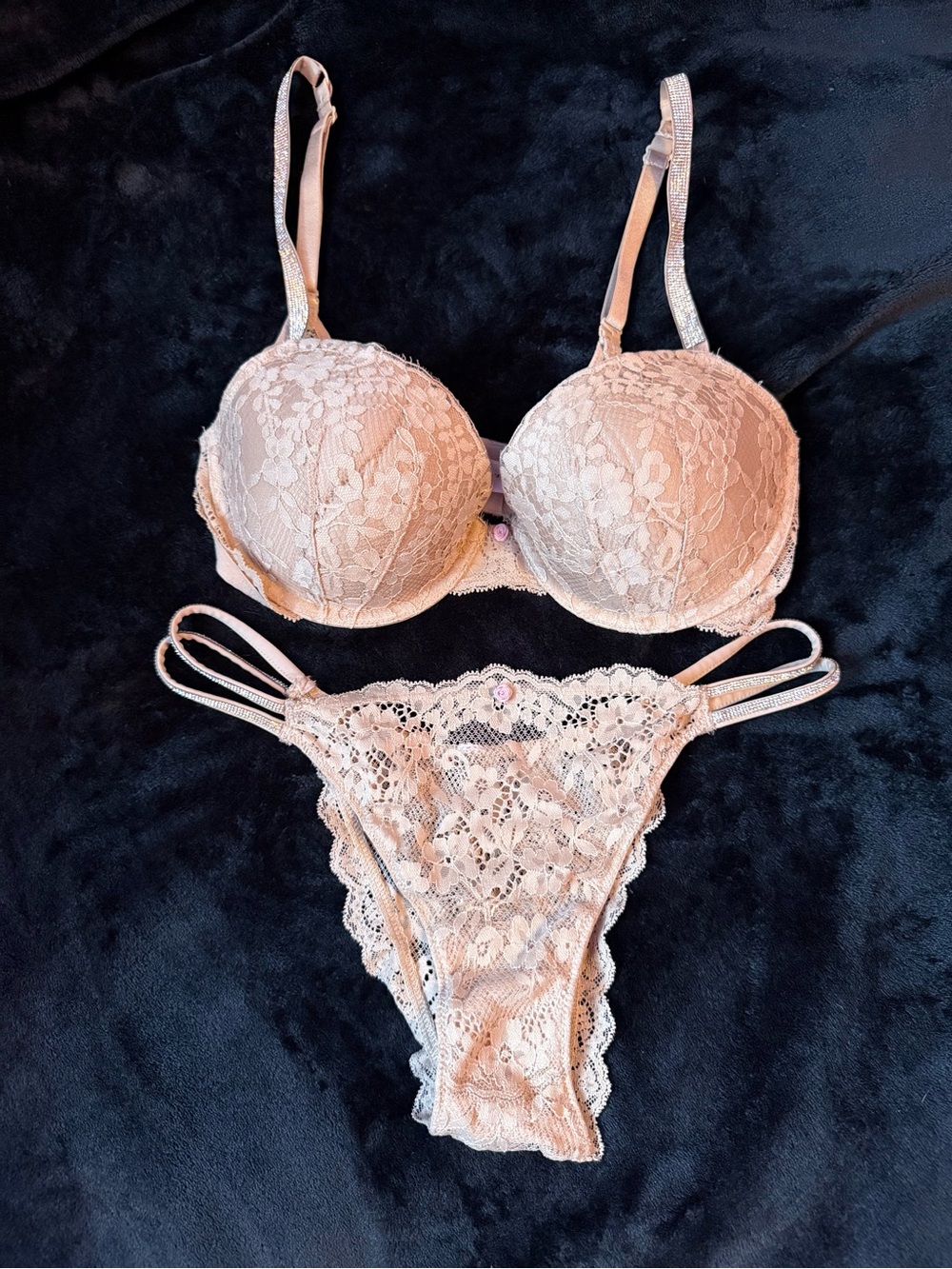 Victoria Secret Dream Angels Shine Rhinestone Push-Up Bra & Panty Set -
